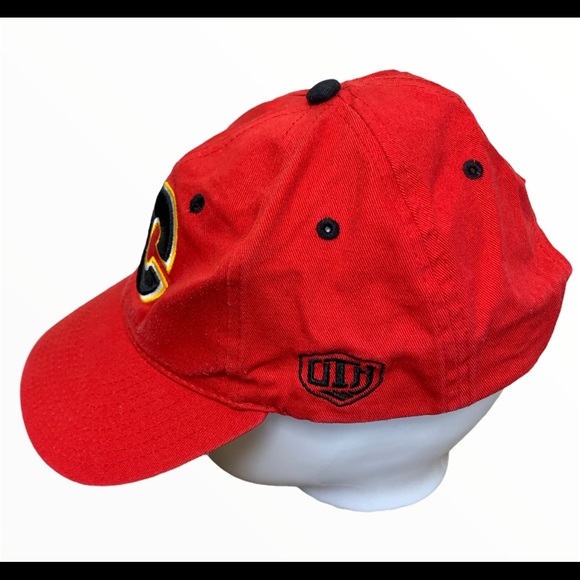 OLD TIME HOCKEY Calgary Flames Ball Cap Red One Size - Picture 3 of 8